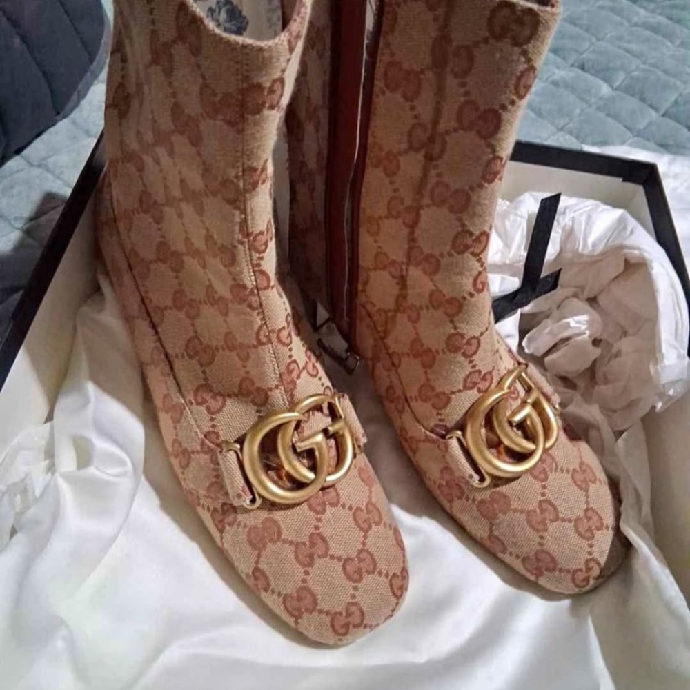 Gucci Victoire Canvas Monogram Malaga GG 38 1/2
